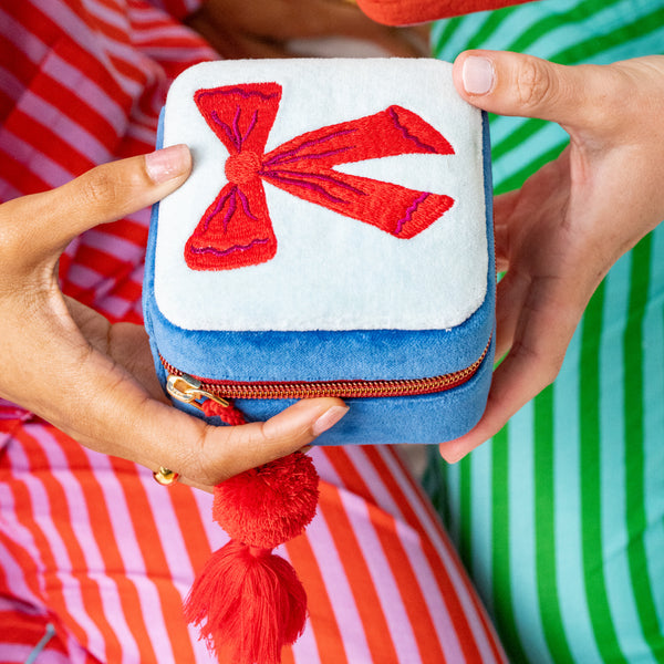 Ariel Bow Velvet Jewelry Box
