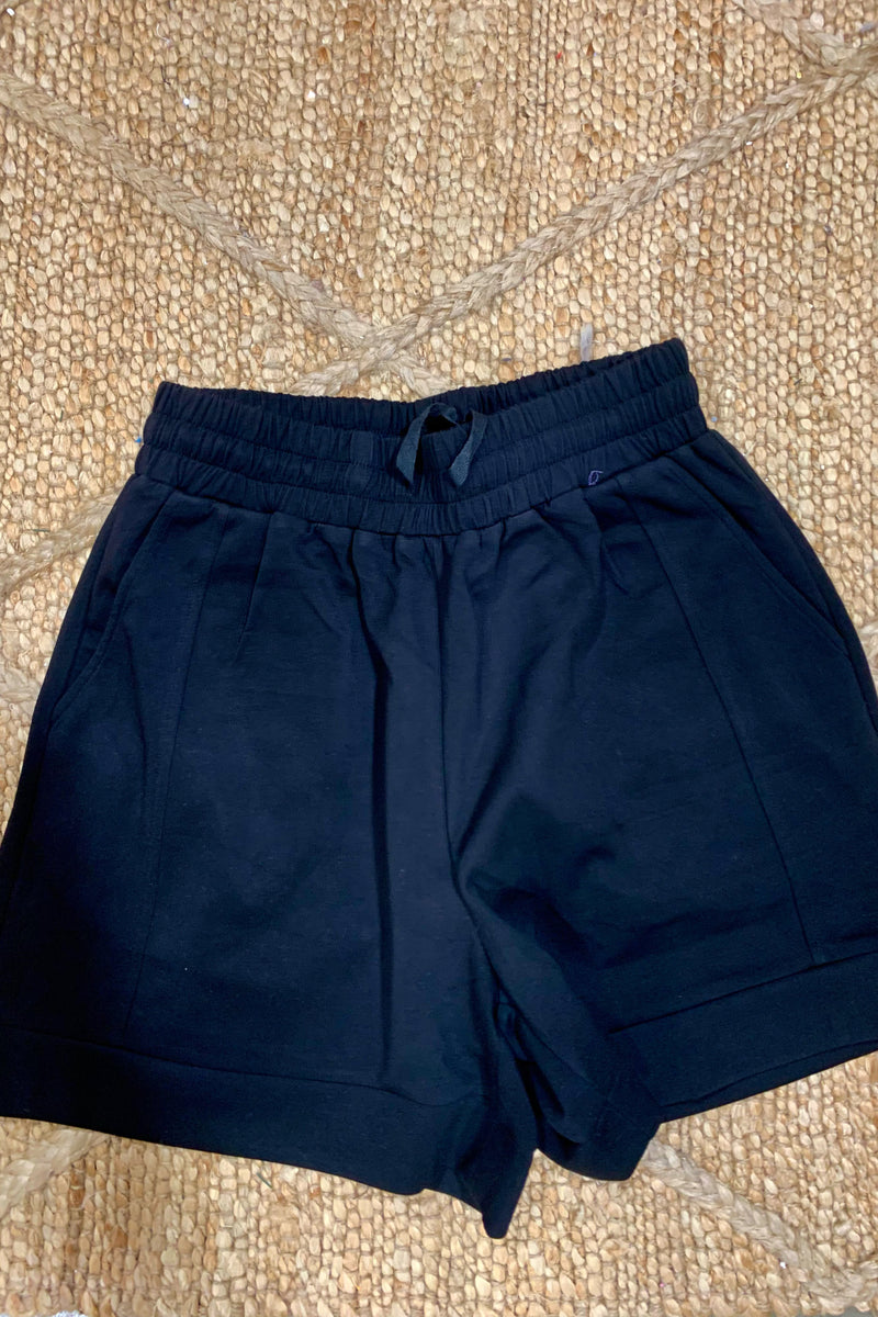 Lounge Short in Black