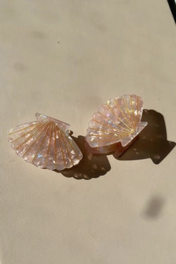 Blush Shell Clip