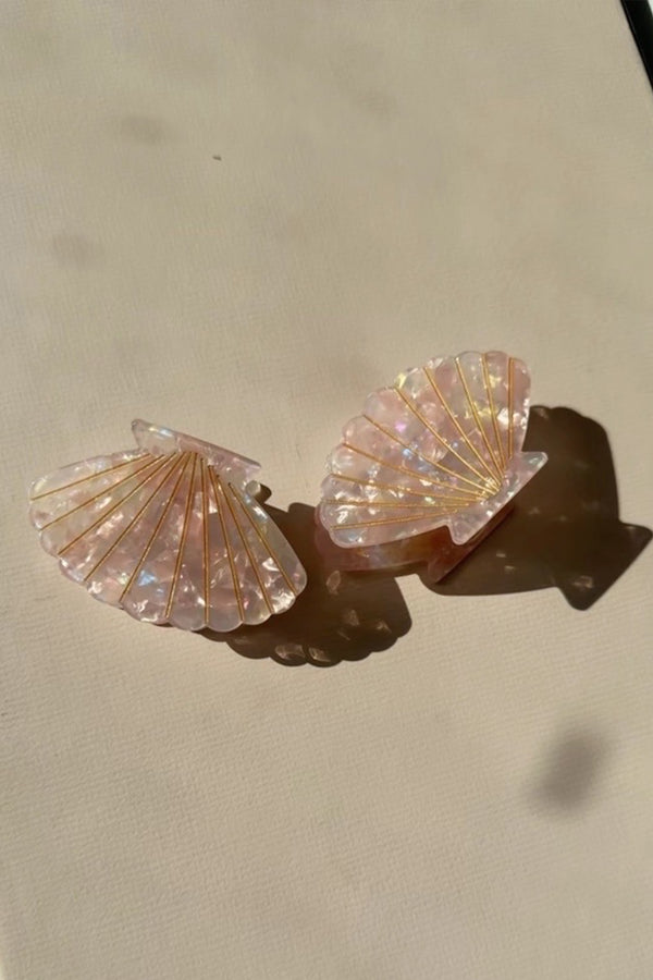 Blush Shell Clip